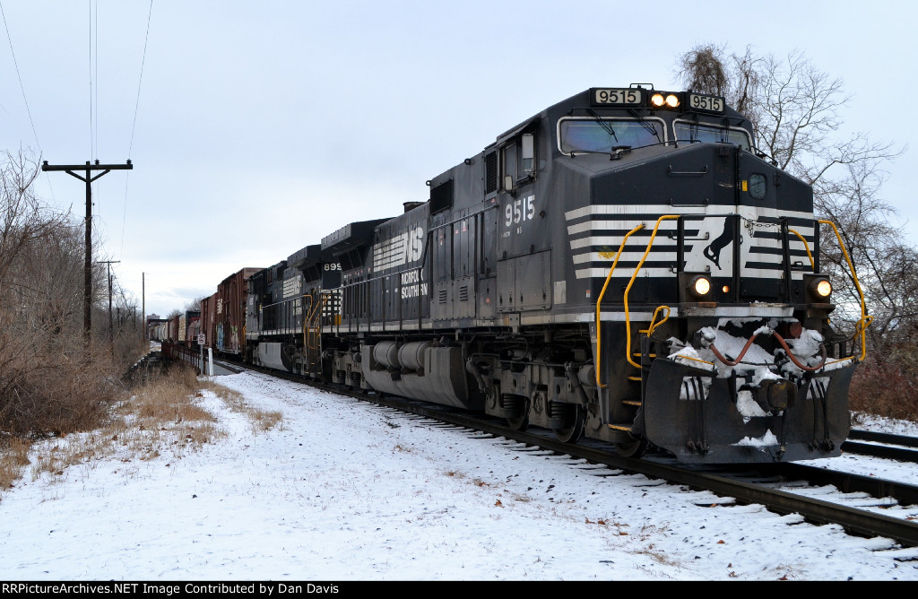NS C40-9W 9515 leads 16T